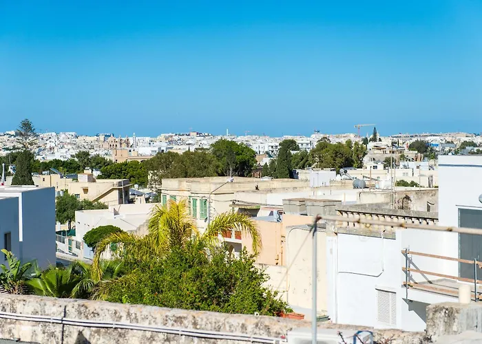 San Anton Δωμάτια σε οικογενειακή κατοικία *